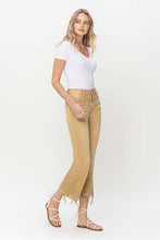 Load image into Gallery viewer, Vintage High Rise Raw Flare Hem Detail Jeans

