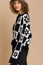 Load image into Gallery viewer, Checkered sweater and flower
